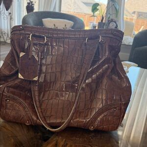 Elegant Brown Crocodile-Embossed Women's Bag
